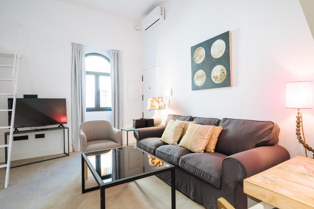 סביליה Apartamentos Montevideo 6 מראה חיצוני תמונה