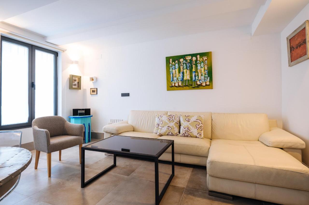 סביליה Apartamentos Montevideo 6 מראה חיצוני תמונה