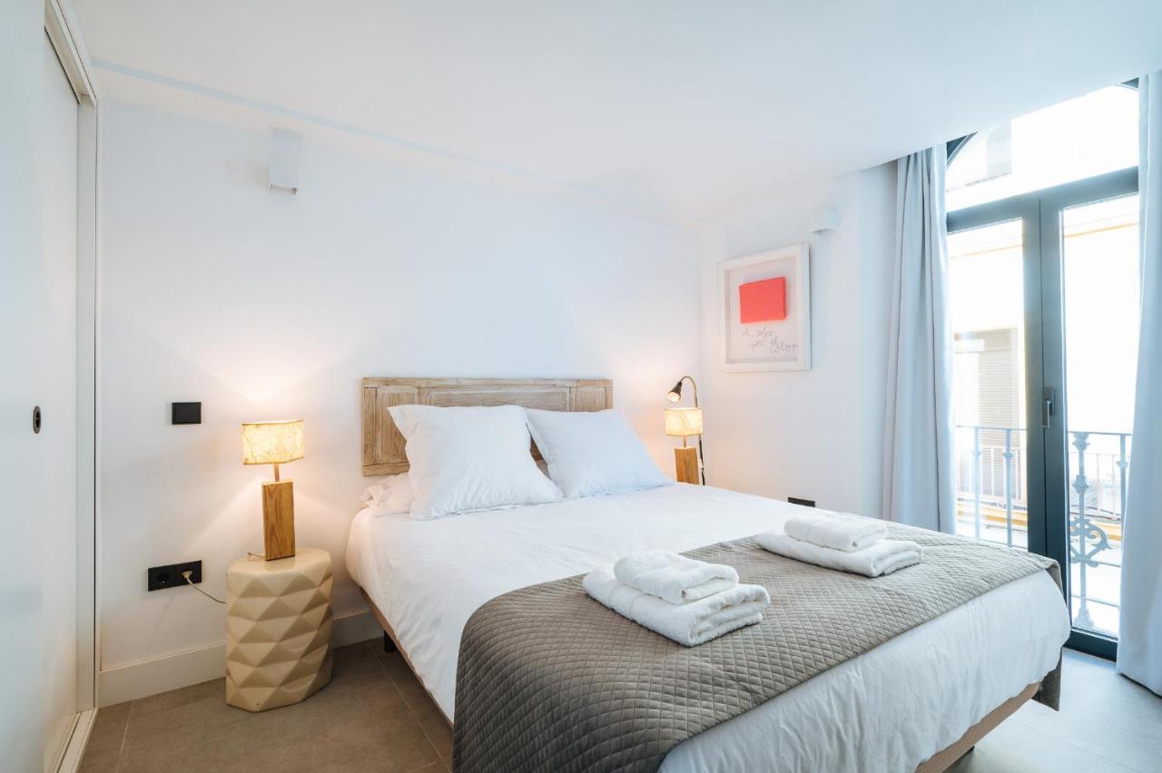 סביליה Apartamentos Montevideo 6 מראה חיצוני תמונה