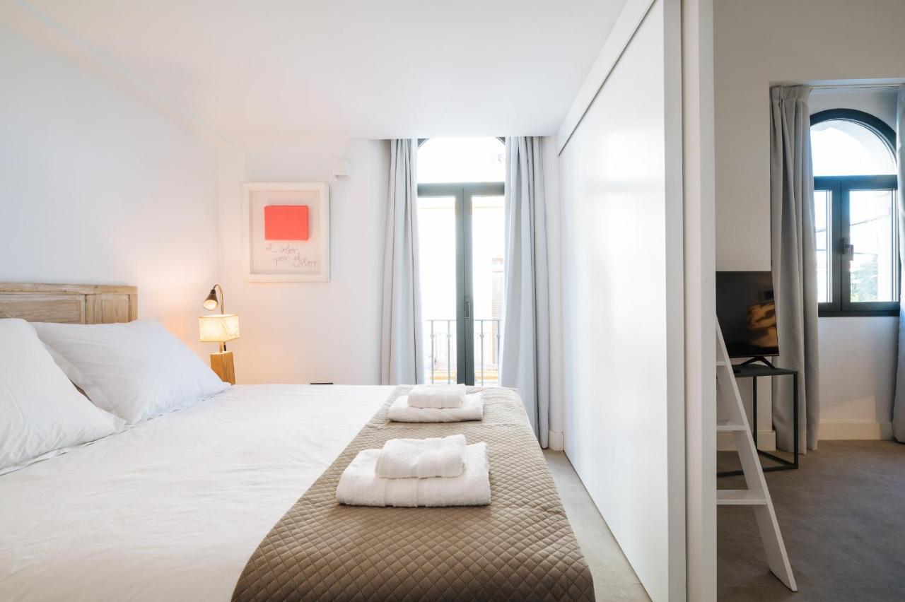 סביליה Apartamentos Montevideo 6 מראה חיצוני תמונה